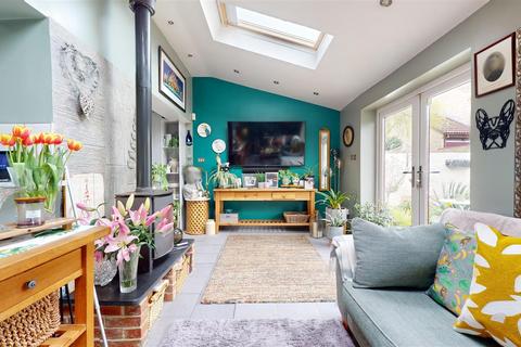 33 Staunton Fields, Whitchurch, Bristol, BS14 0QD