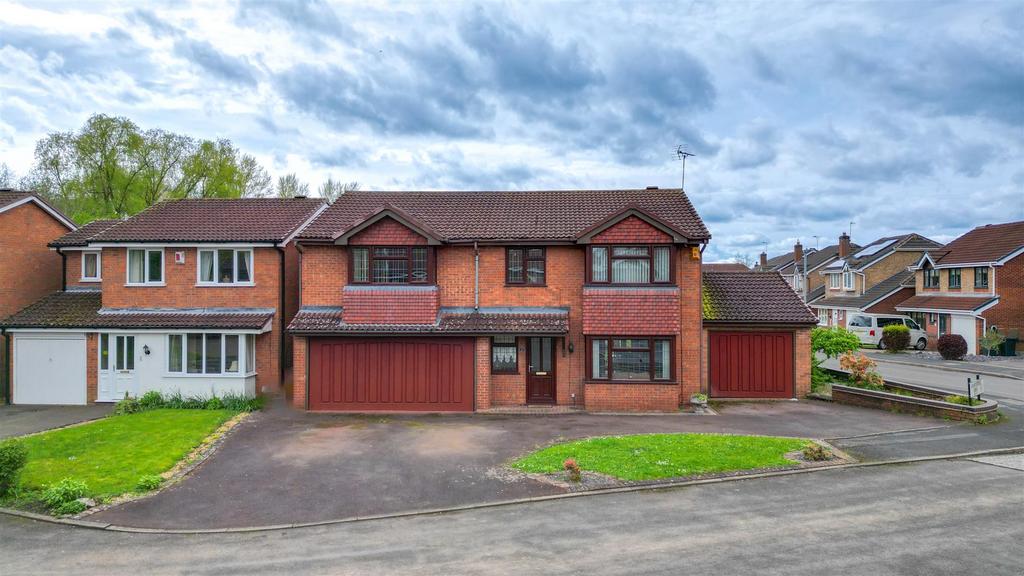 Launceston Drive, Nuneaton 5 bed detached house for sale £475,000