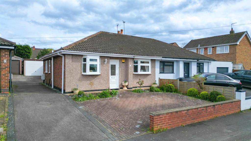 David Road, Exhall, Coventry 2 bed semi-detached bungalow for sale - £ ...