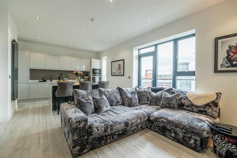 2 bedroom penthouse for sale, Mackenzie House, Leeds