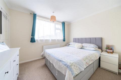 2 bedroom semi-detached house for sale, Ivel Close, Bedford