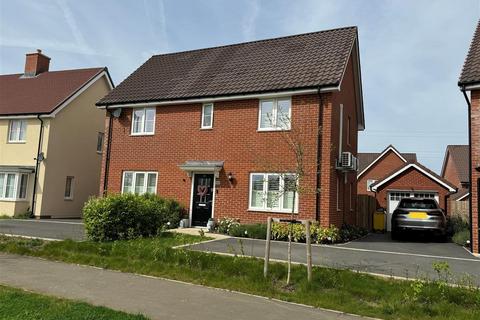 4 bedroom detached house for sale, Wolsey Park, Rayleigh