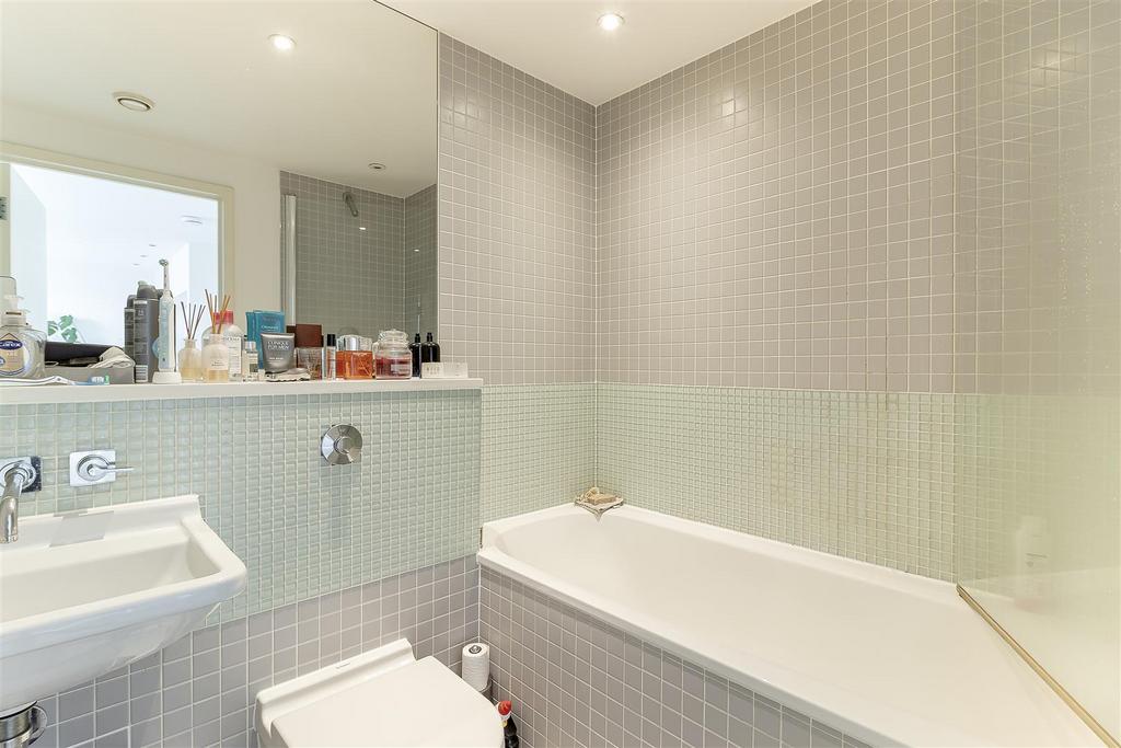 Bathroom.jpg