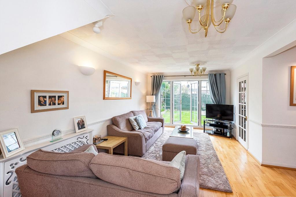 Birchington Close, Bexleyheath, DA7 3 bed end of terrace house for sale