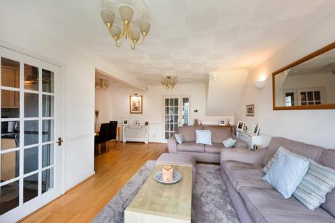 33 Birchington Close, Bexleyheath, DA7 5ED