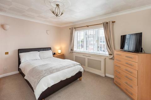 33 Birchington Close, Bexleyheath, DA7 5ED