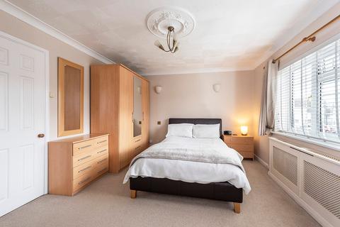33 Birchington Close, Bexleyheath, DA7 5ED