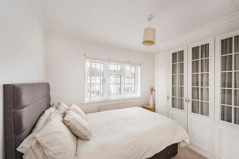 33 Birchington Close, Bexleyheath, DA7 5ED