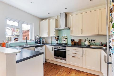 2 bedroom end of terrace house for sale, Sydney Road, Raynes Park SW20