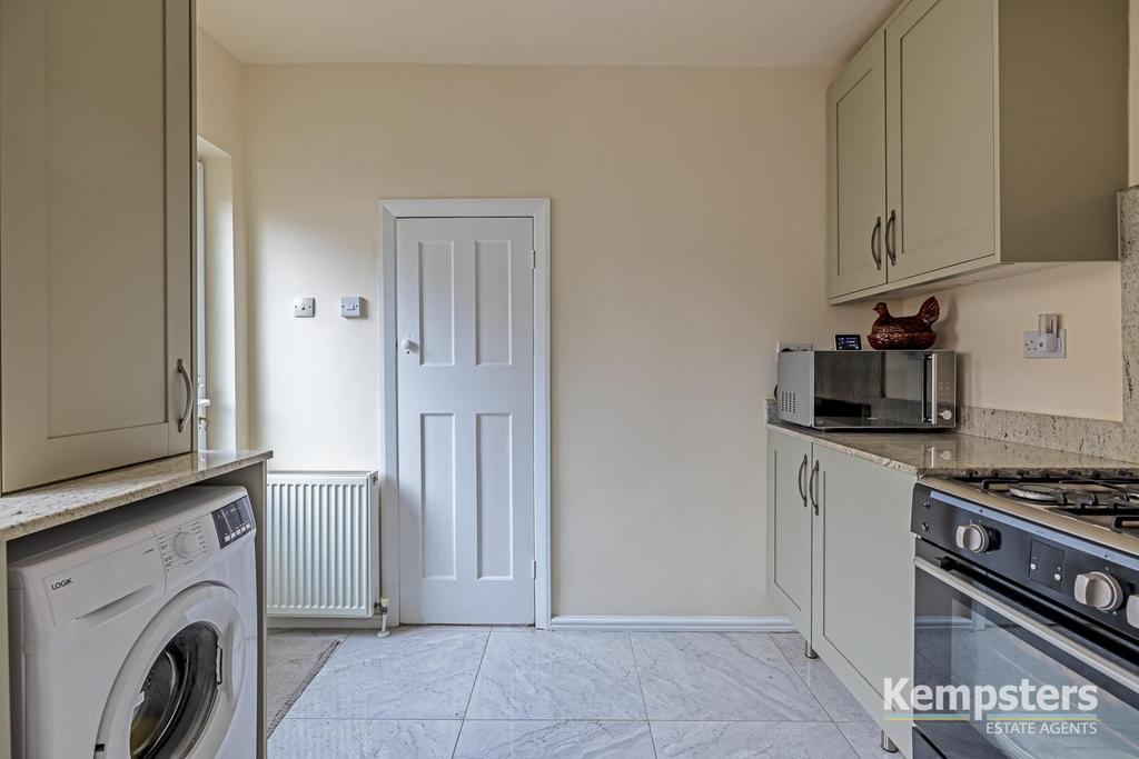 Kitchen 3.jpg