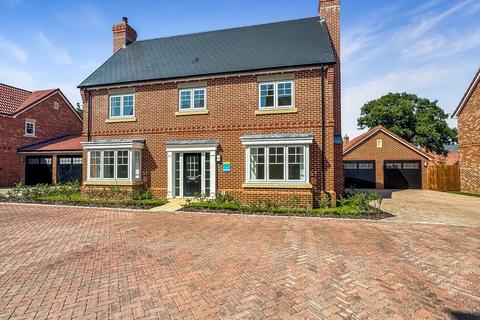 5 bedroom detached house for sale, School Road, Elmstead, Colchester, CO7