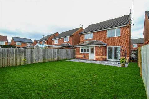 3 bedroom detached house for sale, Dalefield Road, Normanton WF6