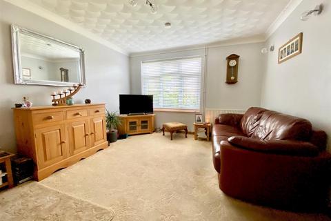 3 bedroom detached house for sale, Briar Close, Lowestoft, Suffolk