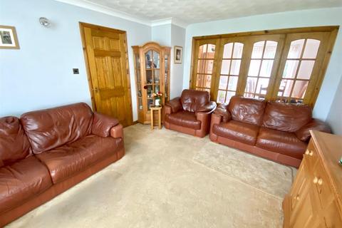 17 Briar Close, Lowestoft, NR32 4SU