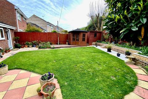 17 Briar Close, Lowestoft, NR32 4SU