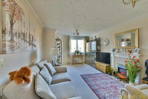 1 bedroom retirement property for sale, Cooden Drive, Bexhill-on-Sea, TN39