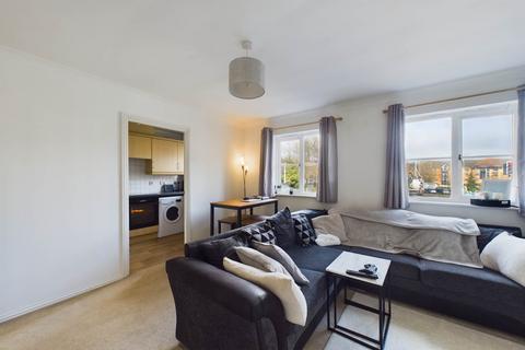 1 bedroom apartment for sale, WELL PROPORTIONED GROUND FLOOR EXECUTIVE APARTMENT OFFERED WITH NO UPPER CHAIN
