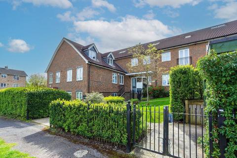 7, Hartwell House Gibbs Couch, Watford, WD19 5EQ