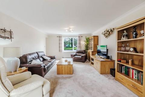 8 Finchs Field, Little Eversden, Cambridge, CB23 1HG
