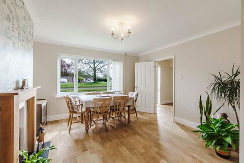 8 Finchs Field, Little Eversden, Cambridge, CB23 1HG