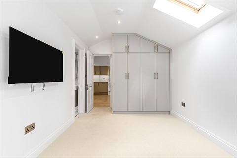 6 Stanton Road, London, SW13 0EX