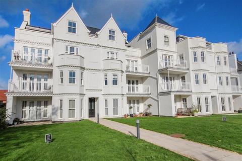 2 bedroom ground floor flat for sale, Langdale Mansions Mill Road, Worthing, BN11