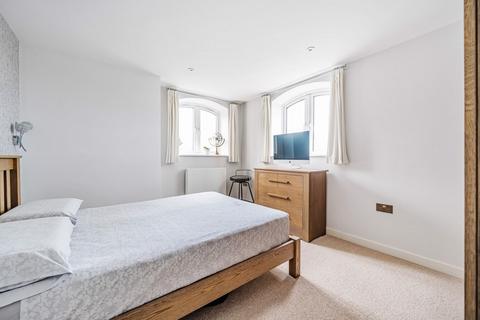 2 bedroom apartment for sale, Station Road, Pulborough, West Sussex