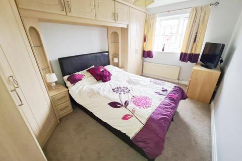 3 bedroom semi-detached house for sale, Hiltons Farm Close, Audenshaw