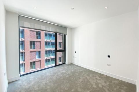 2 bedroom apartment to rent, Prince Of Wales Drive, London, SW11