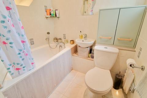 Flat 1, 65 Darnley Road, Gravesend, DA11 0SF