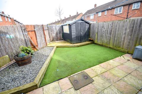 3 bedroom end of terrace house for sale, Gainsborough Avenue, South Shields