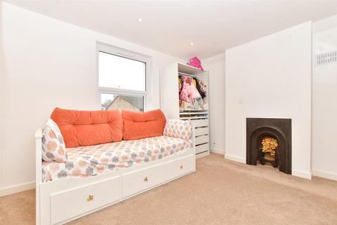 2 Mount Pleasant Road, Caterham, CR3 6LP