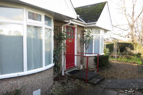 2 bedroom detached bungalow to rent, Elmhurst Lane, Street BA16