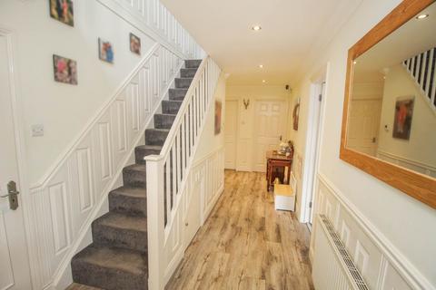 4 bedroom detached house for sale, The Drive, Mayland
