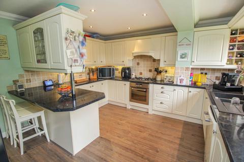4 bedroom detached house for sale, The Drive, Mayland