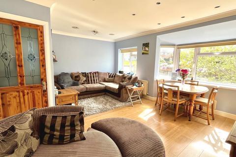 104 Garrison Lane, Chessington, KT9 2LB