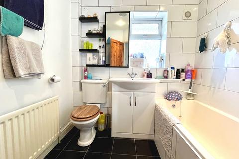 104 Garrison Lane, Chessington, KT9 2LB