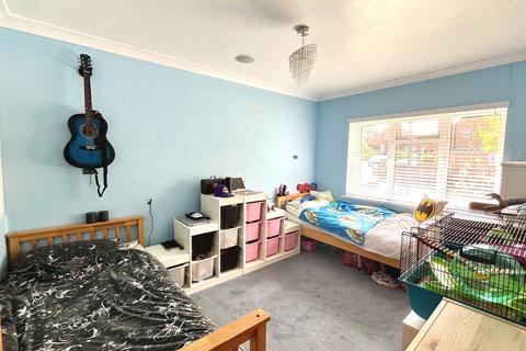 104 Garrison Lane, Chessington, KT9 2LB