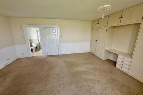 3 bedroom apartment to rent, Nore Road, Bristol BS20