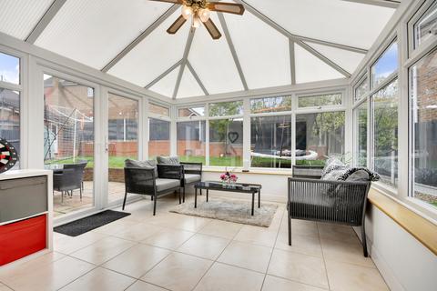 17 Albra Mead, Chelmsford, CM2 6YG