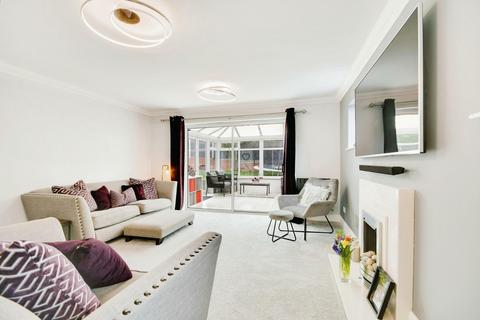 17 Albra Mead, Chelmsford, CM2 6YG