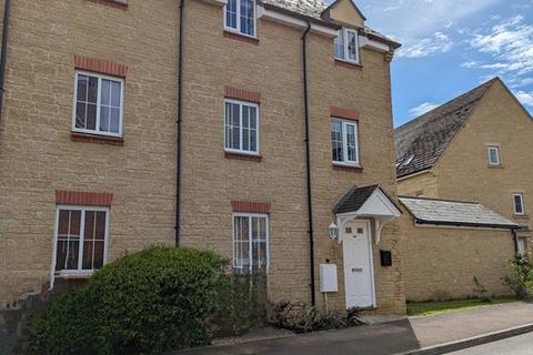 2 bedroom townhouse to rent, Greenacre Way, Bishops Cleeve, Cheltenham