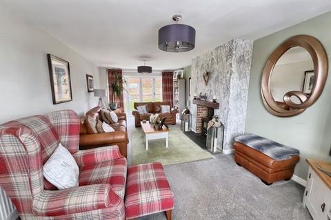4 bedroom detached house for sale, Highfield Place, Killingworth Village, Newcastle upon Tyne, Tyne and Wear, NE12 6BD