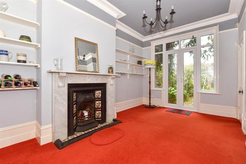 11 Dover Road, Walmer, Deal, CT14 7HR