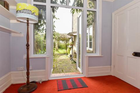 11 Dover Road, Walmer, Deal, CT14 7HR