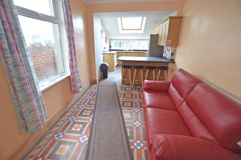 4 bedroom terraced house to rent, Australia Road, Gabalfa, Cardiff