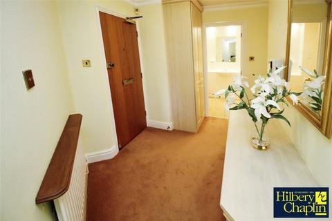 2 bedroom apartment for sale, Poplar Drive, Hutton, Brentwood, Essex, CM13