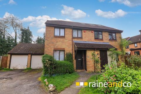 3 bedroom semi-detached house for sale, Bull Stag Green, Old Hatfield
