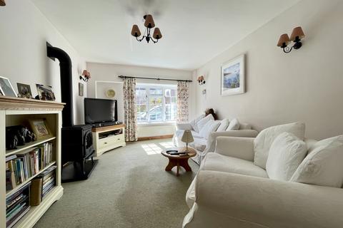 18 Fore Street, Ide, Exeter, EX2 9RQ