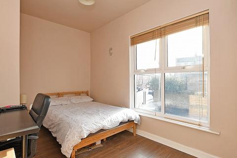 7 bedroom terraced house to rent, Sharrow Lane, Sheffield S11
